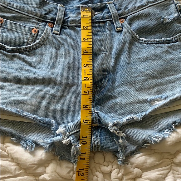 Vintage Levi’s 501 Cutoff shorts - Picture 6 of 13